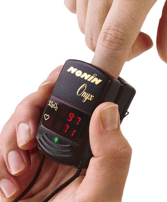 Pulse Oximeter Onyx Single Finger Type Including Case
